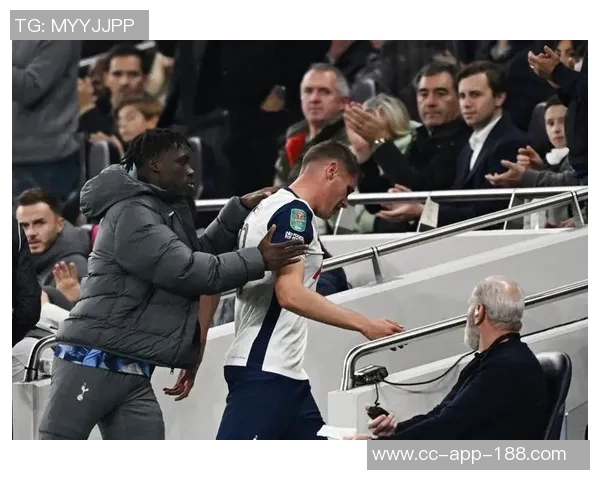 范德芬得知伊萨克受伤后立即联系并表达歉意